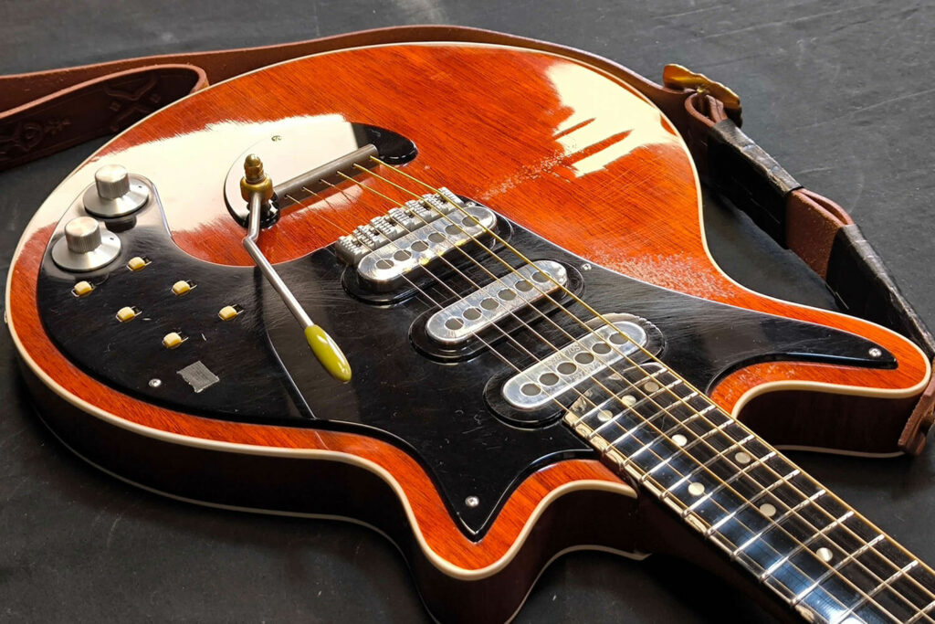 Red Special Chronos - Raymon Guitarworks