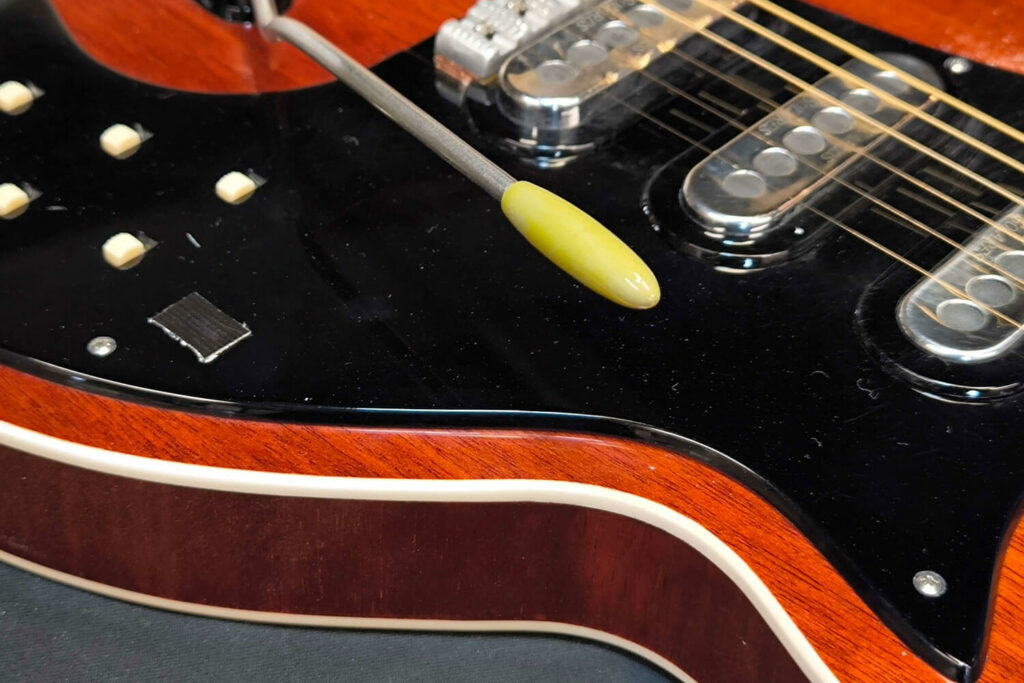 Red Special Chronos - Raymon Guitarworks