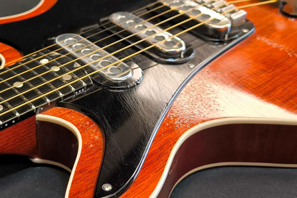 Red Special Chronos - Raymon Guitarworks