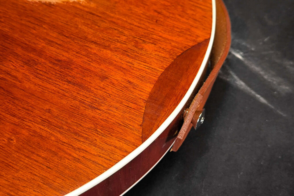 Red Special Chronos - Raymon Guitarworks